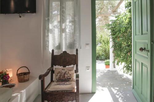 Сад в Xarites Skyros
