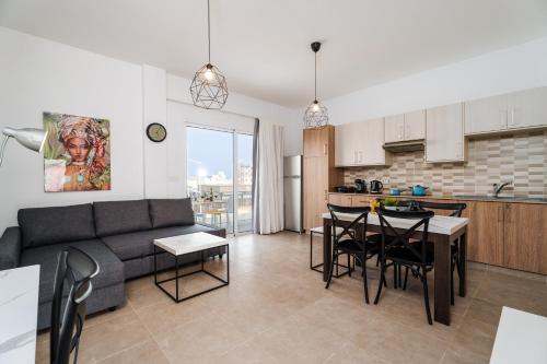 SunnyVillas 1 Bedroom Central Protaras