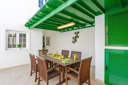 Villa Togio by Villa Plus