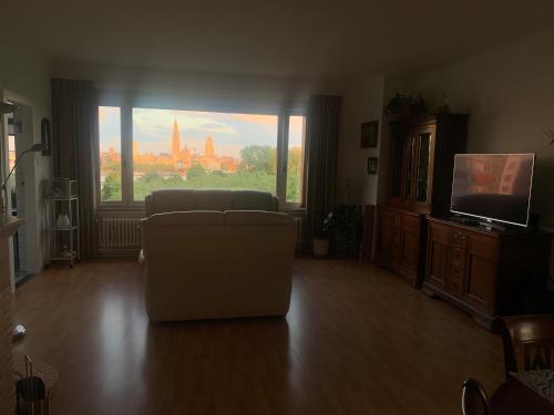Fotografie z fotogalerie ubytování Apartment Linkerover- City Centre & Cathedral view v Antverpách