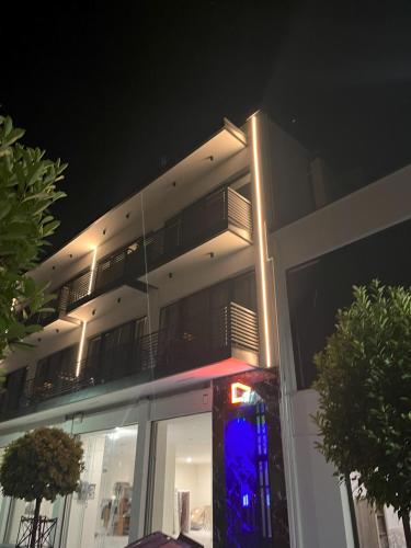 Δ17 Suites & Apartments