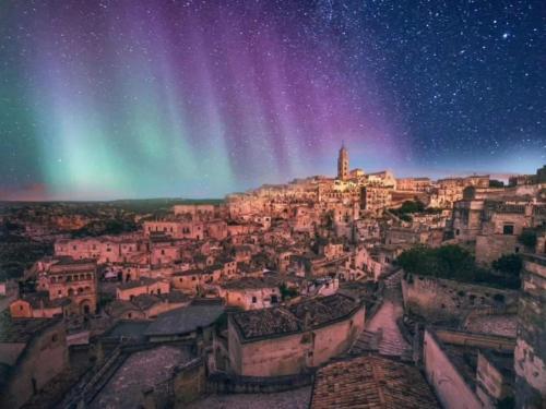 Nespecifikovaný výhled na destinaci Matera nebo výhled na město při pohledu z prázdninového domu