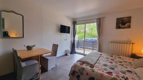 Afbeelding uit fotogalerij van La Gare aux Anes in Combe-Redonde