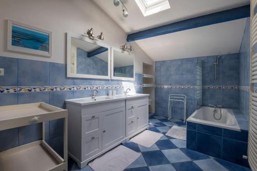 Et badeværelse på La demeure de Loustalet