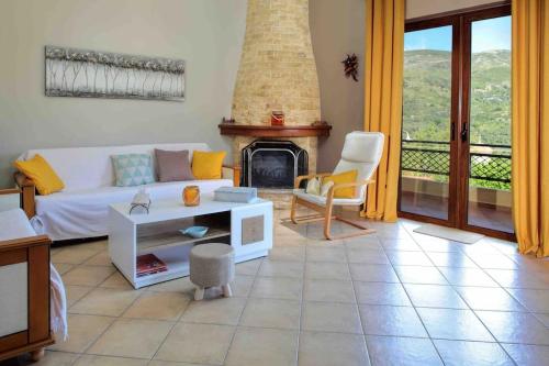 Гостиная зона в VALENA COZY MAISONETTE (15 min-ELAFONISI BEACH)