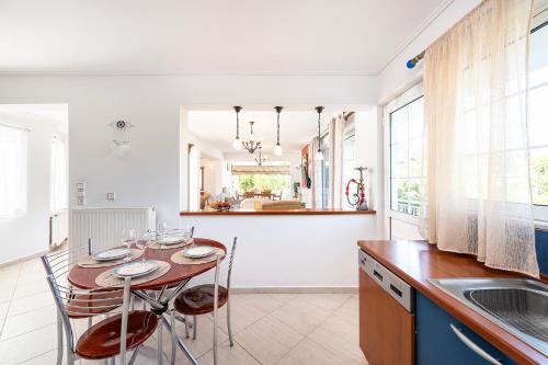Gallery image of Aegean Whispers House in Psalidi