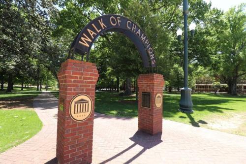 a sign for the mall of america in a park at The Vault - Perfect Location! in Oxford