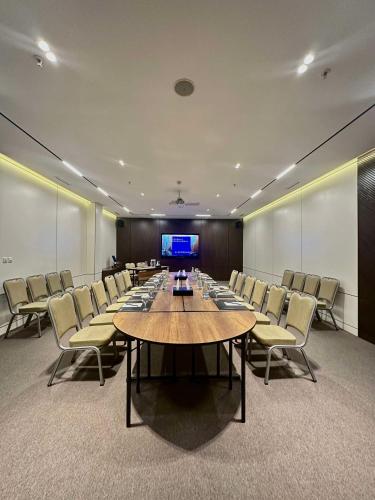Бизнес-центр и/или конференц-зал в Radisson Blu Hotel, Tashkent