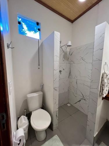 Un baño de Pousada e Restaurante Sumaúma