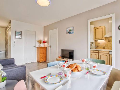 Appartement cosy pour 4 à Cabourg avec balcon ensoleillé, à 400m de la plage - FR-1-788-6