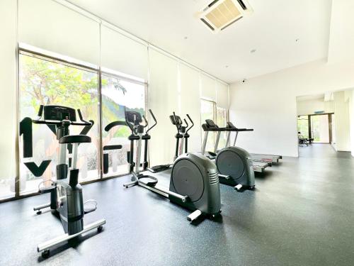 The fitness centre and/or fitness facilities at By The Sea, Penang