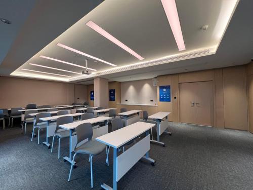 Gallery image of MISONG Light Residence Design Hotel - Shangrao Wuyuan Landscape Bridge in Wuyuan