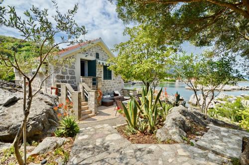 Gallery image of Holiday Home Brinic in Tivat