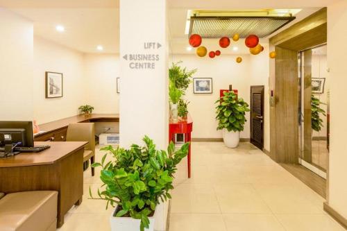 Vstupní hala nebo recepce v ubytování Hồng Hà Hotel HN - by BAY LUXURY