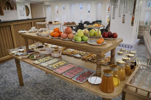 Jídlo v hotelu nebo okolí