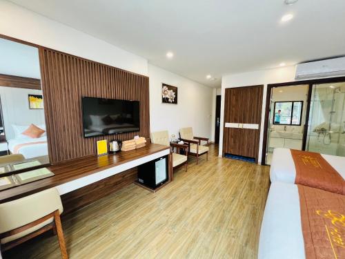 TV a/nebo společenská místnost v ubytování Catba View Hotel