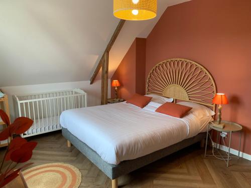 St Malo - Rothéneuf, Grande maison - 6 chambres - jardin clos avec parking