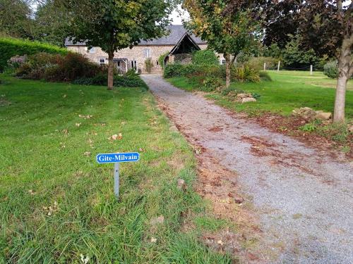 Photo de la galerie de l'établissement Gite-Milvain, à La Dorée