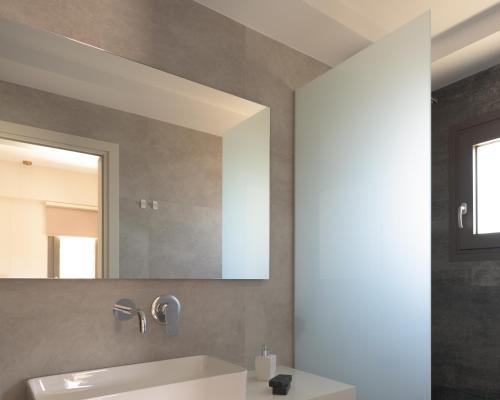 Un baño de Reflection Villa, Heated Pool & Absolute Seclusion, By ThinkVilla
