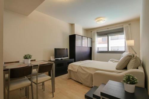 2º Línea de playa con piscina & parking