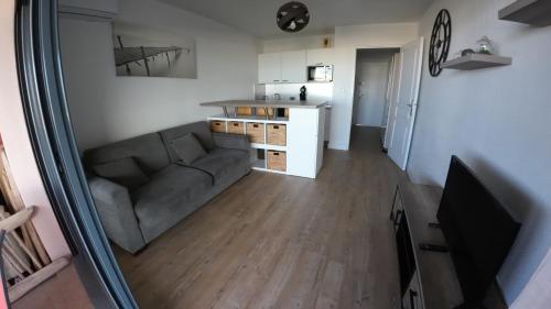Photo de la galerie de l'établissement Studio de 25m2 + terrasse de 14m2+garage privatif, à La Ciotat