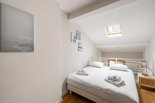 Postel nebo postele na pokoji v ubytování Bright duplex - Cannes Center - 1BR3p