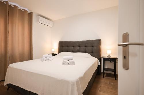 Royal Oak Apartment With Private Parking