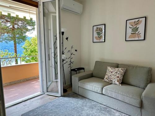 Χώρος καθιστικού στο BELLAVISTA-lake view apartment - Ranco