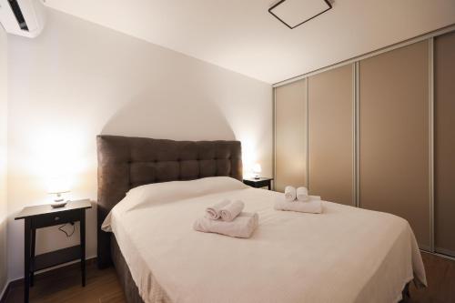 Royal Oak Apartment With Private Parking
