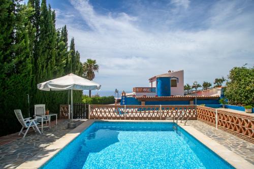 Cortijo Rural con Vistas al Mar y Silencio Natural
