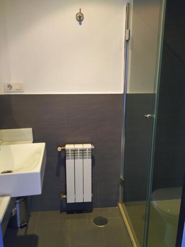 A bathroom at Casa das Hortas