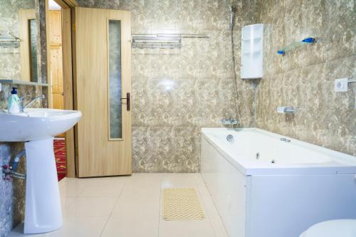 Koupelna v ubytování Hostel km 0