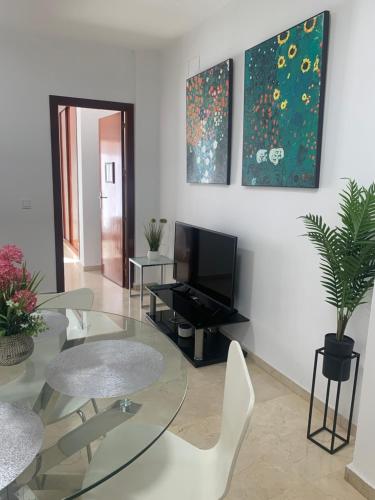 Beach and city apartment a 50m de la playa