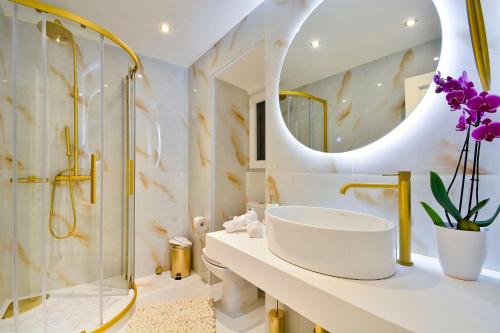 Bilik mandi di FK LISTON Apartment