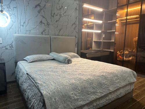 Postel nebo postele na pokoji v ubytování Trị An Villa