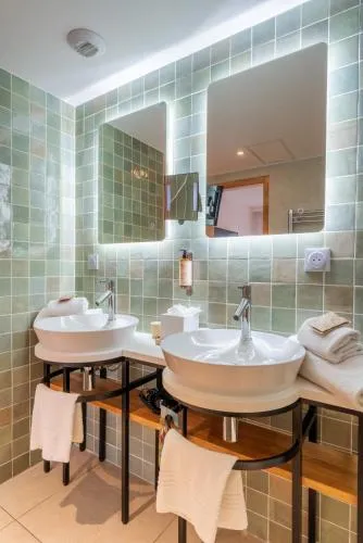Mercure Avignon TGV Hotel & Spa photo 31