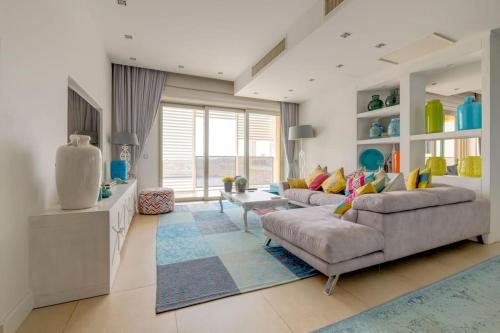 Postel nebo postele na pokoji v ubytování Prime Location Seaview Lux Apartment