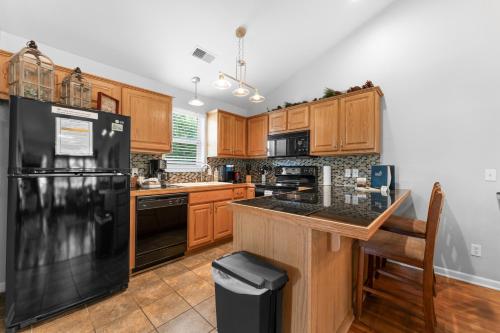 Dapur atau dapur kecil di Heavenly Hideaway Condo