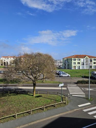 MER - Agreable appartement-place de parking privee