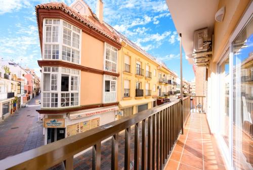 First line, 1min to sea, city center by 10ToSea