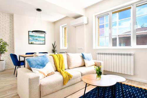 Skyline View - Very Central - Metro - Washer&Dryer