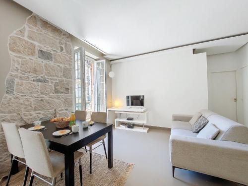 Nestor&Jeeves - COEUR DAZUR - Central - Modern