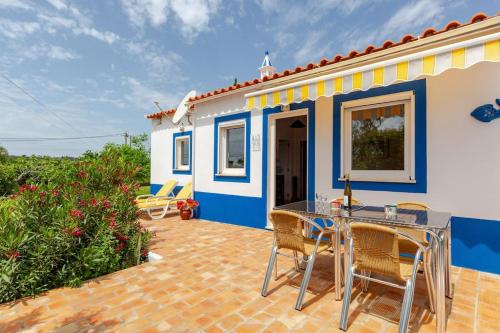 Casa Azul Beach and Peaceful Garden Oasis