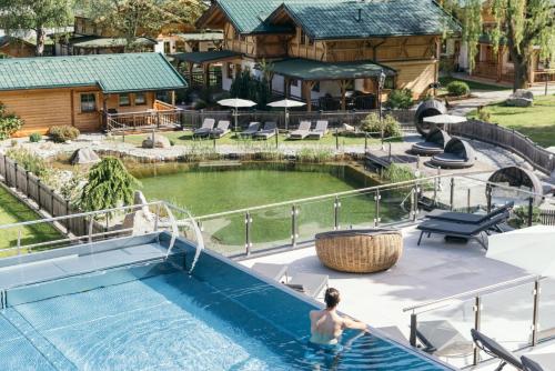 Bazén v ubytování Feelfree Nature Resort nebo v jeho okolí