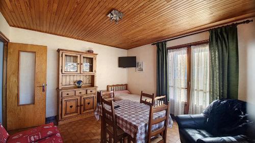 Grand Vane 4