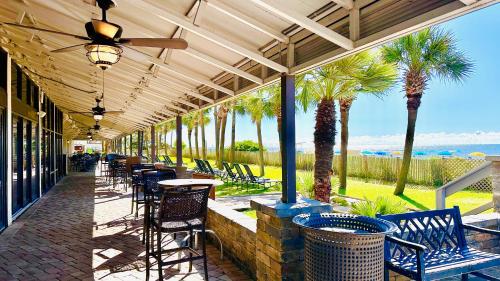 New ! Ocean Reef Resort-Unique Renovated Oceanfront Condo -Free parking - Amazing pools & Views photo 40