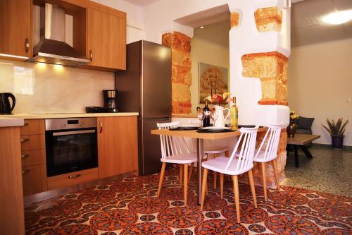 Dimitriοs Stone House