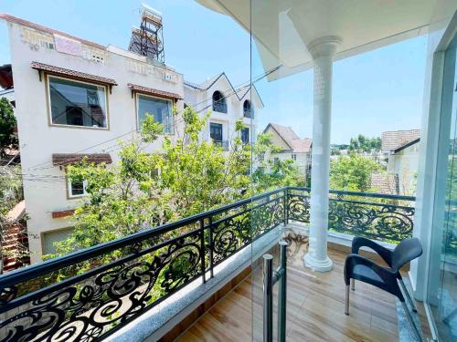 Μπαλκόνι ή βεράντα στο Trung Nghĩa Villa 20