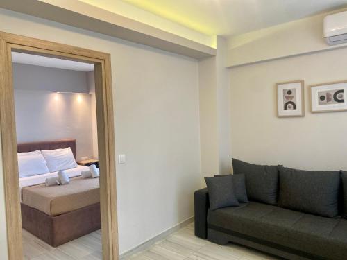 THOMAS STUDIOS & APARTMENTS PARALIA