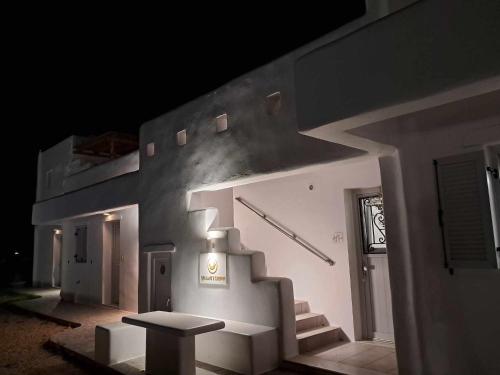 Galería fotográfica de Ariadne's Crown Luxury Suites with Private Pool en Vívlos